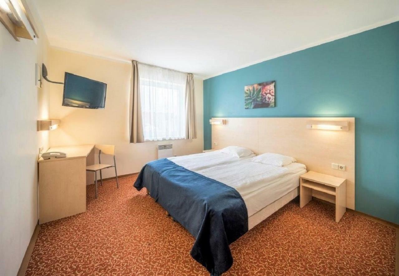 Rija Bauska Hotel Extérieur photo